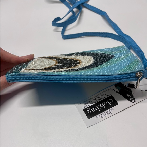 SOLD OUT - Beaded Shark Design Crossbody Club Bag - Picture 6 of 15